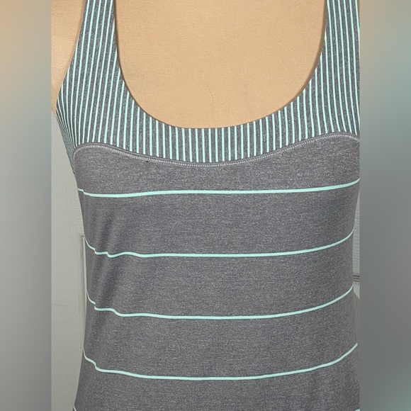 LULULEMON Green & Gray Striped Racerback Tank Top Size 6 - Picture 4 of 8